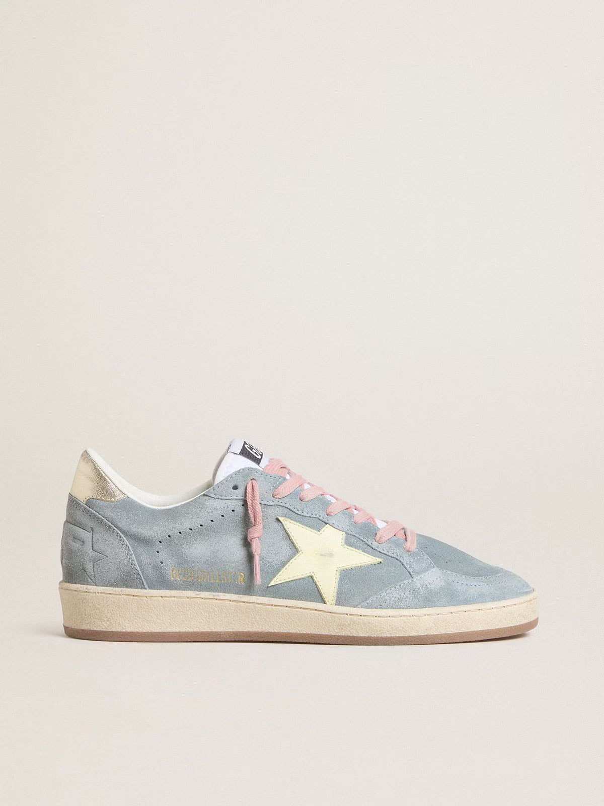 Ball Star pour femme en daim bleu layette avec étoile en cuir couleur crème